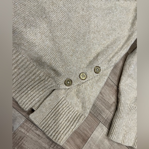 Michael Kors Cream Turtleneck Sweater Size M - Picture 3 of 7